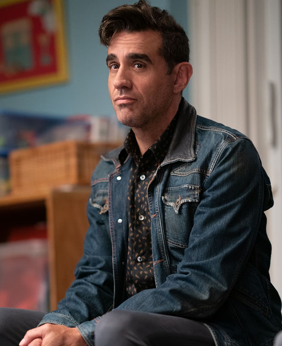 Bobby Cannavale como Connor Old Dads